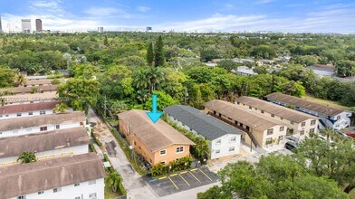 Building Photo - 608 SW 16th Ave