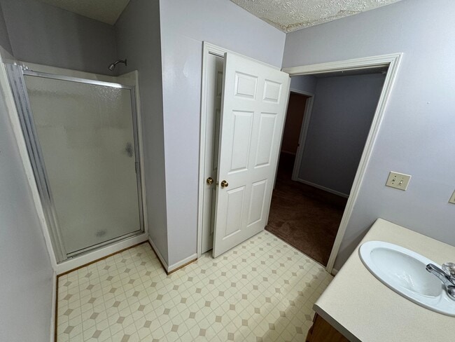 Foto del edificio - 416 Leighton Ave