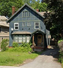 Building Photo - 1128 Lake Ave