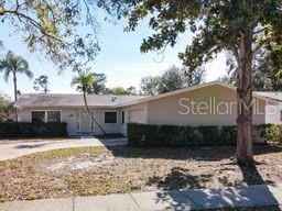 Building Photo - 1001 Chinaberry Rd