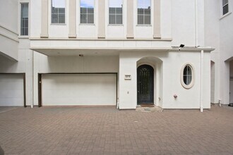 Building Photo - 1652 Norfolk St
