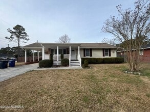 Building Photo - 306 Cole Dr