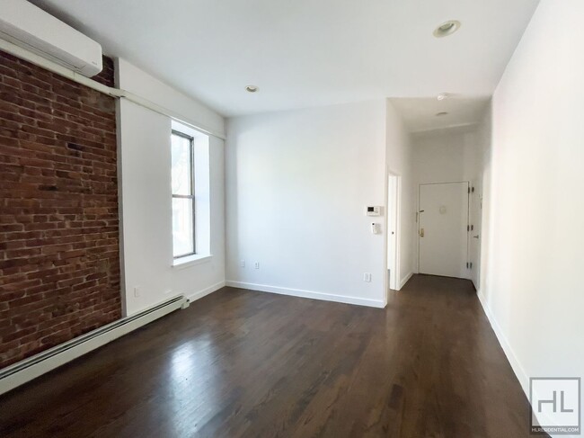 Foto del edificio - Fort Greene / Amazing and Spacious 3-Bed 2...