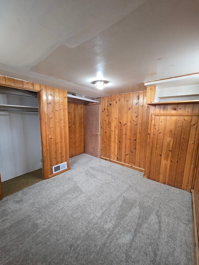 Building Photo - 744 N Marias Ave