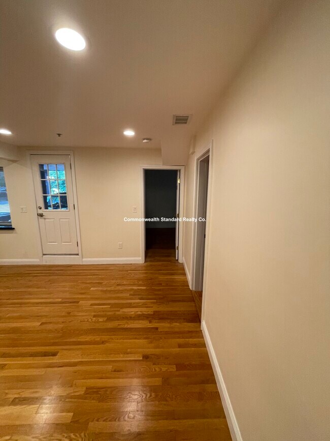 Building Photo - 1801 Beacon St