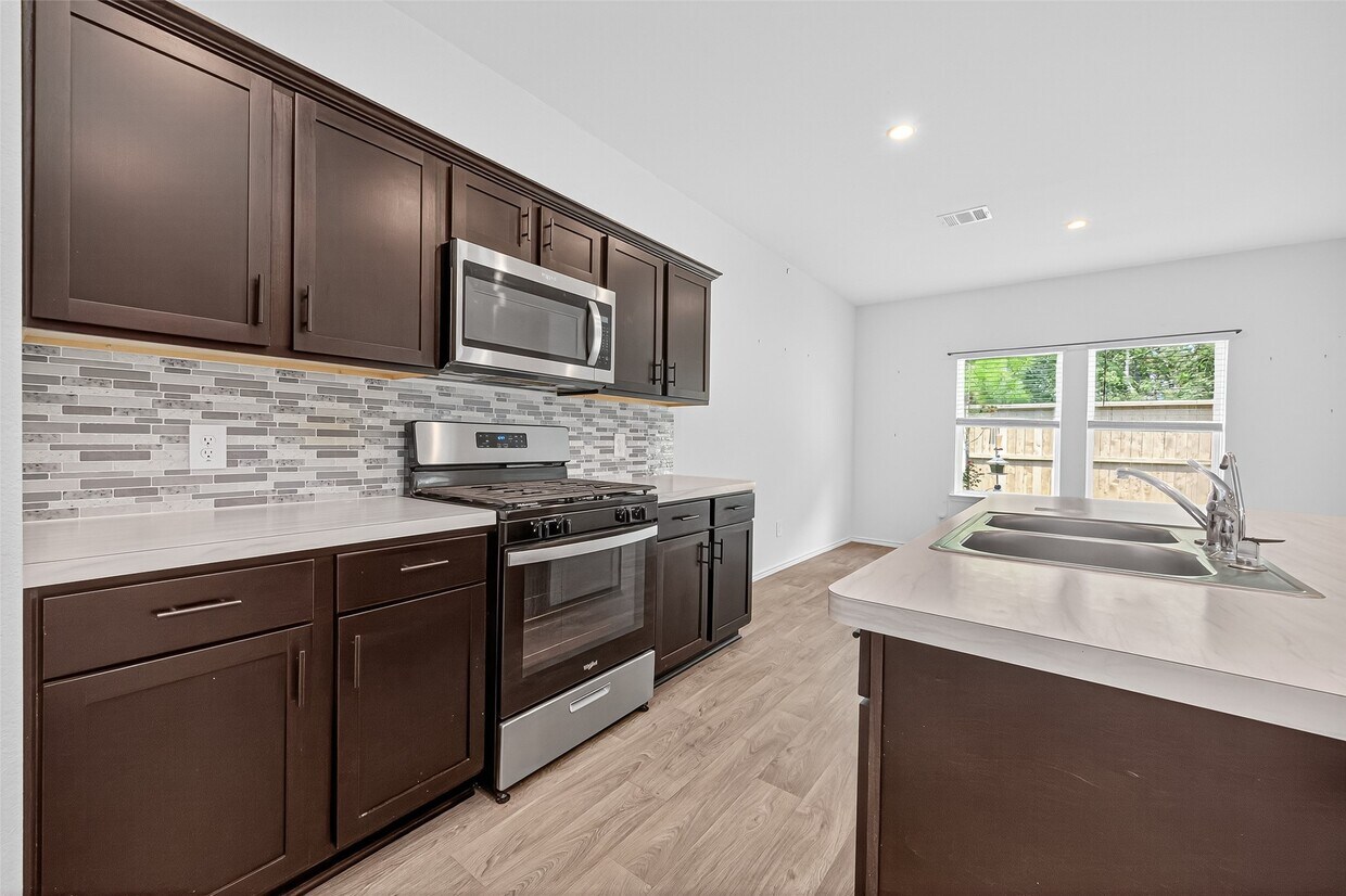 Building Photo - 14128 Upper Gardenia Ln