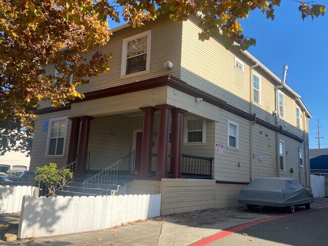 Foto del edificio - 600 S 9th St