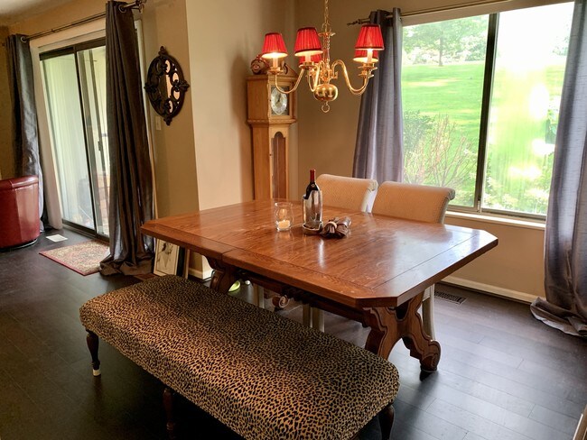 Foto del edificio - 275 Hickory Ln