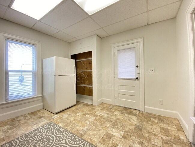 Building Photo - 1410 Phillips Ave