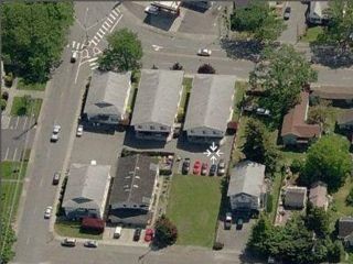 Primary Photo - 1051 SE 8th Ave