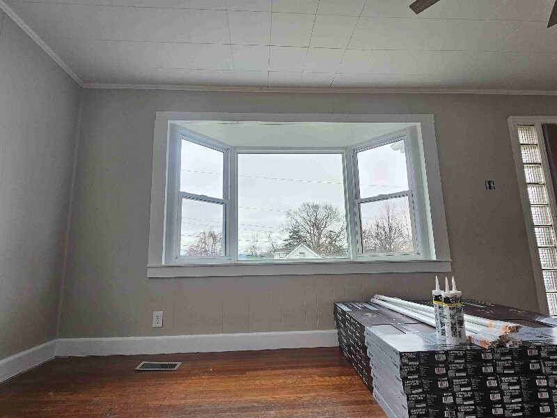 Building Photo - 301 Magnolia Dr