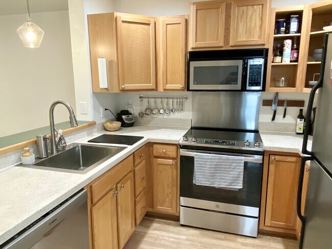 2nd Kitchen - 170 Oxford St