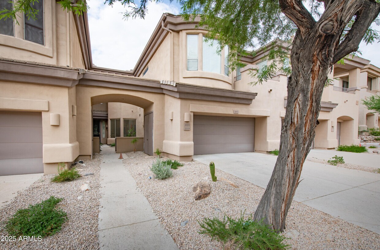 Primary Photo - 16420 N Thompson Peak Pkwy
