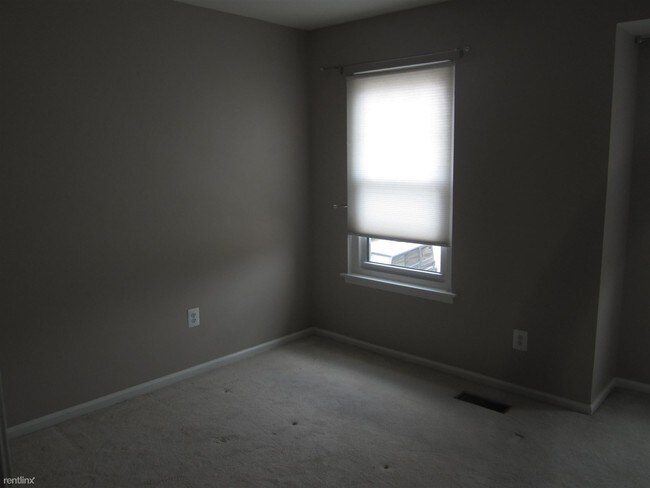 Foto del edificio - 2 br, 2.5 bath  - 18 Winston Ct