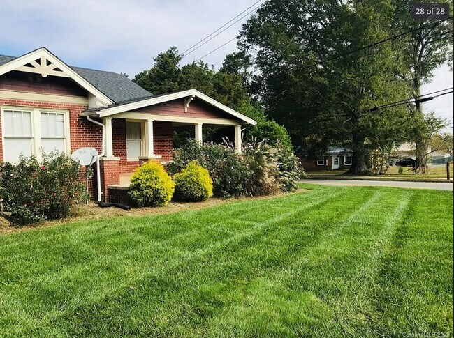 Foto del edificio - 1339 5th St NE