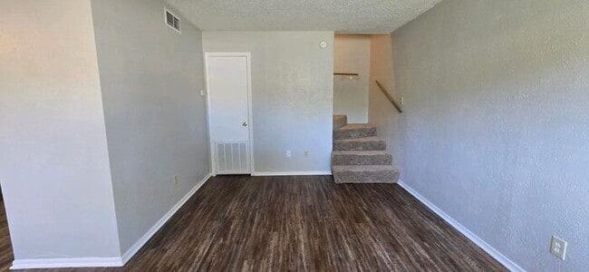 Building Photo - Available Now! 2 Bedroom 1 Bath Townhome in White Oak!