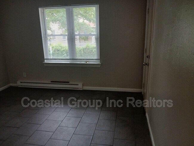 Photo - C-AW-603 Raleigh Ave #04 Apartment