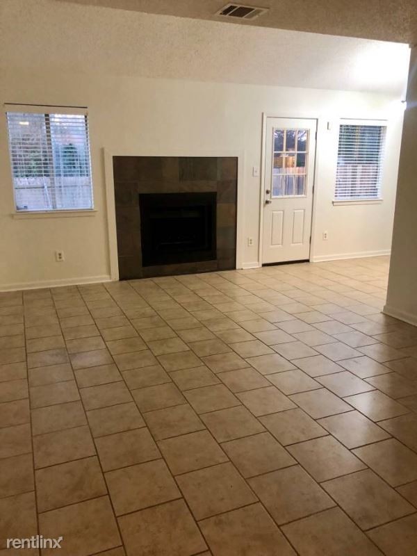 Foto del edificio - 7604 Woodstone Cove