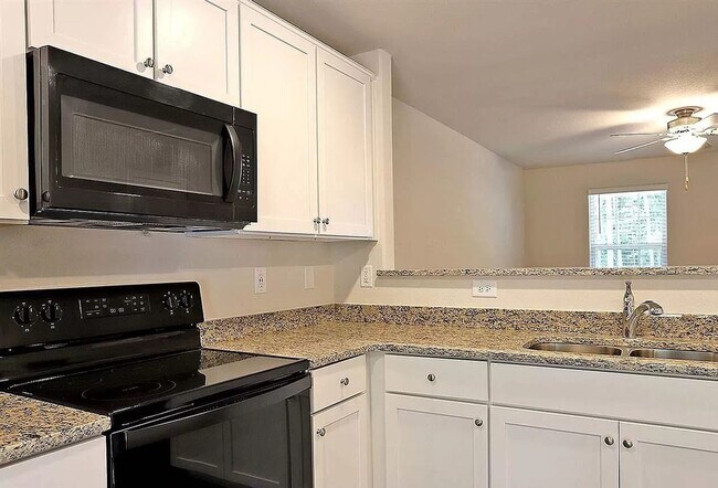 Foto del edificio - Newer Townhome for Lease