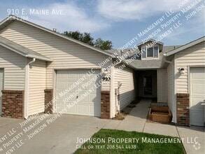 Building Photo - 910 E Maine Ave
