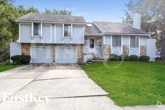 Building Photo - 1617 SE Brome Cir