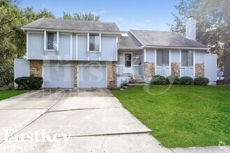 Building Photo - 1617 SE Brome Cir