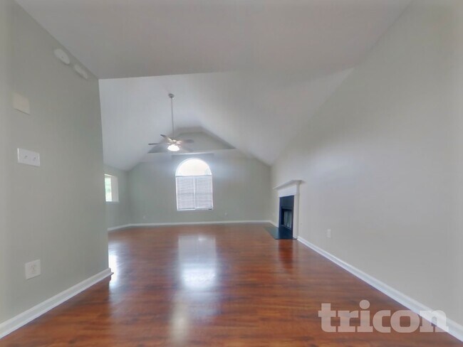 Building Photo - 4118 Lost Springs Tr