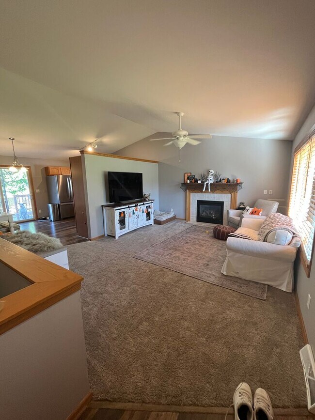 Building Photo - 3701 Mammoth Trl