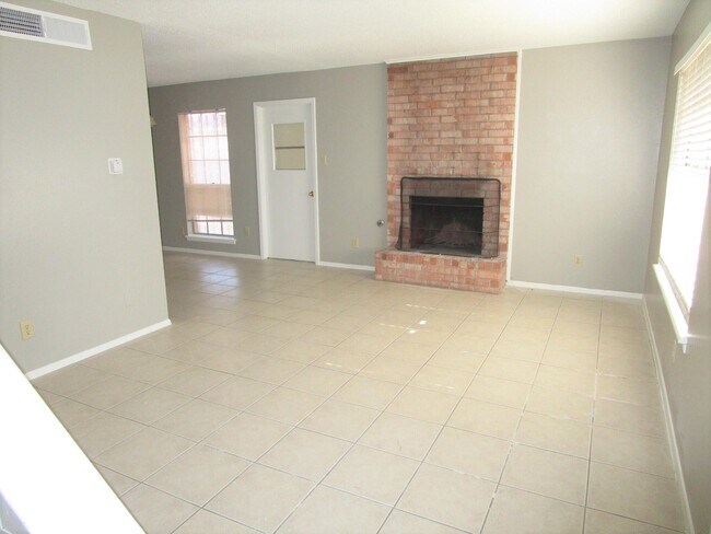 Building Photo - 9423 Turrentine Dr