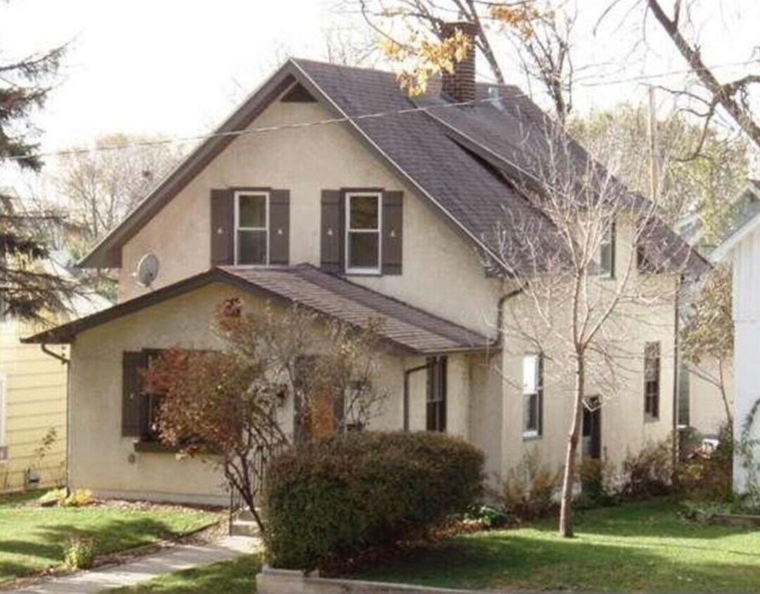 3128 Polk Street NE - Welcome Home! - 3128 Polk St NE