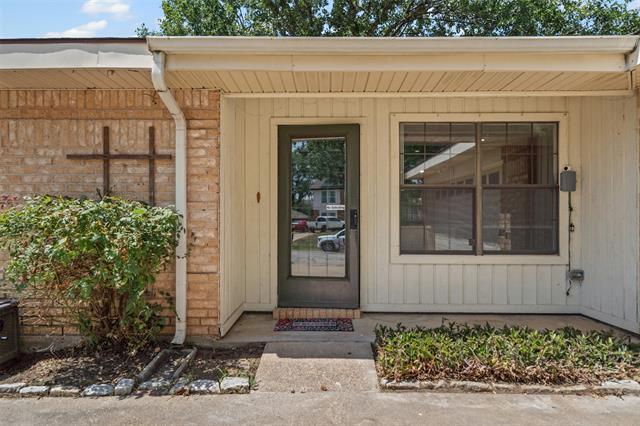 Foto del edificio - 2415 Amber Hill Ln