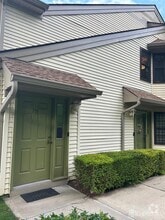 Building Photo - 715 Sunshine Ct