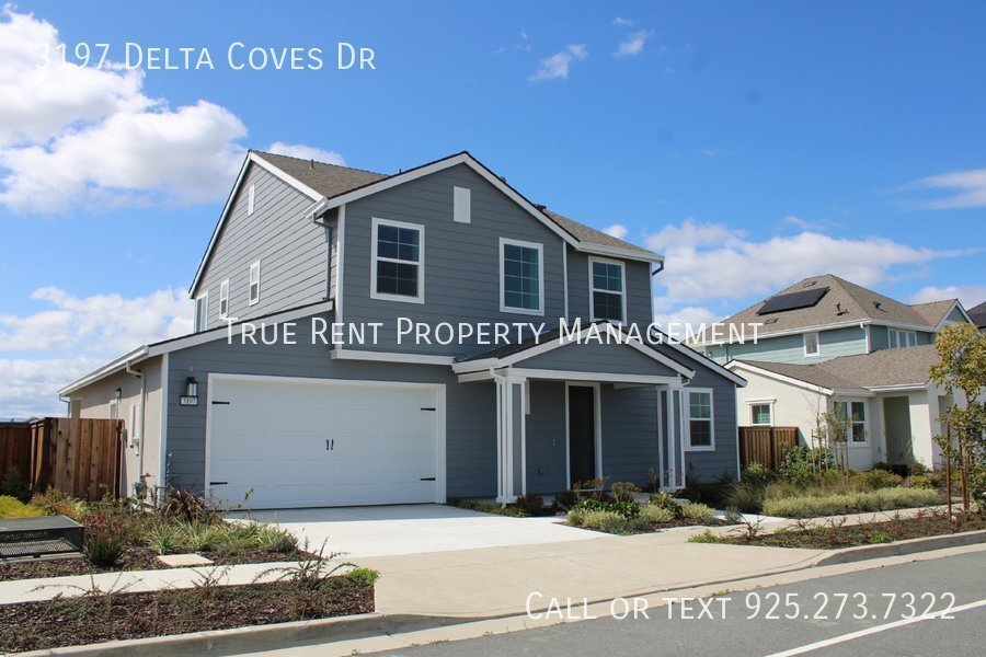 Primary Photo - Gorgeous 5 Bed, 3 Bath in Highly Desirable...