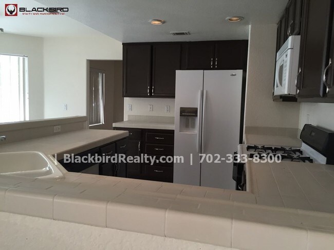 Building Photo - 1512 Ironbark Dr
