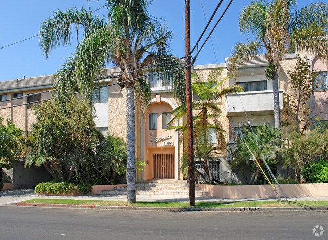 Foto del edificio - 3223 Bagley Ave.