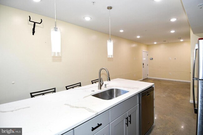 Foto del edificio - 1040 Bladensburg Rd NE