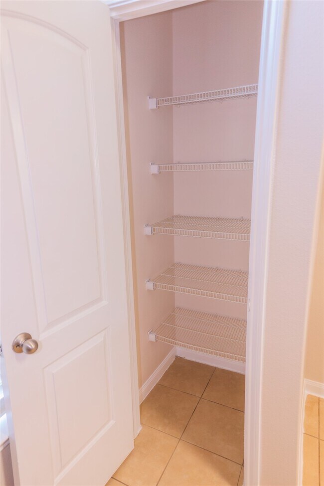 Foto del edificio - 5123 Harbor Palm Dr