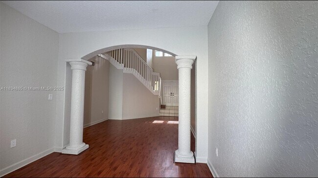 Foto del edificio - 3855 SW 171st Terrace