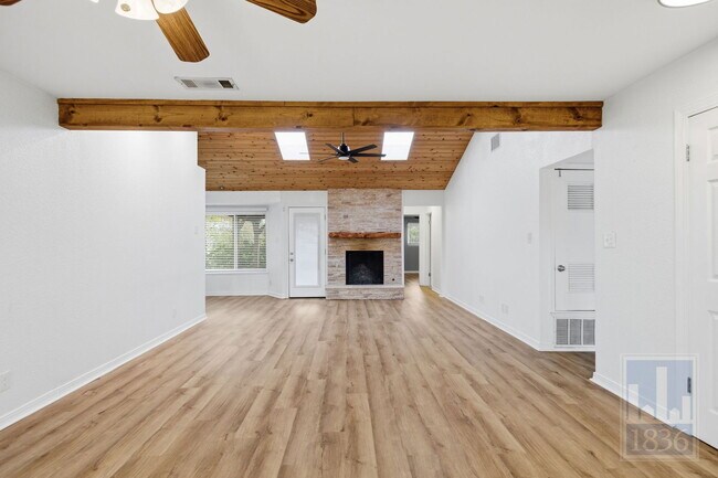 Foto del edificio - 11611 Oak Trail