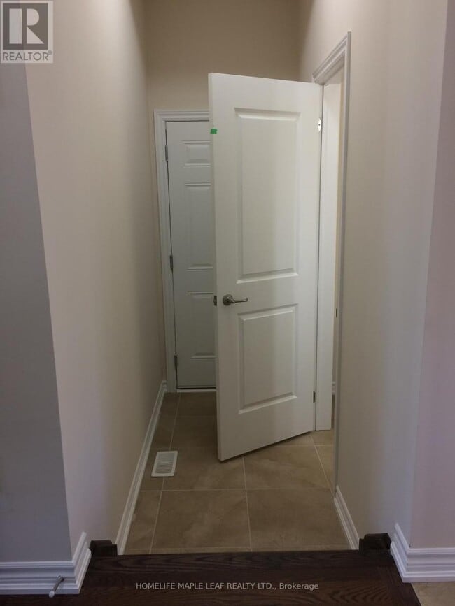 Building Photo - 14 Cohoe St