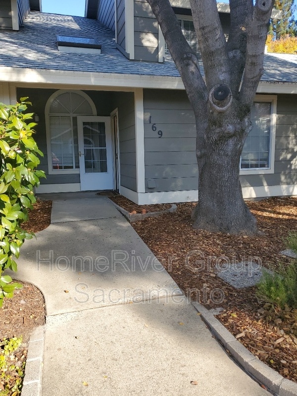 169 Pierpoint Cir, Folsom, CA 95630 Condo for Rent in Folsom, CA