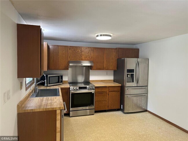Foto del edificio - 6063 Ash St