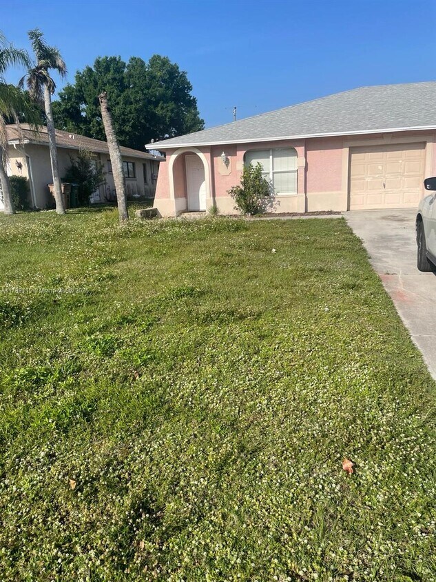 Primary Photo - 1104 SE 24th Ave