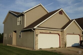Building Photo - 709 Nygaard St