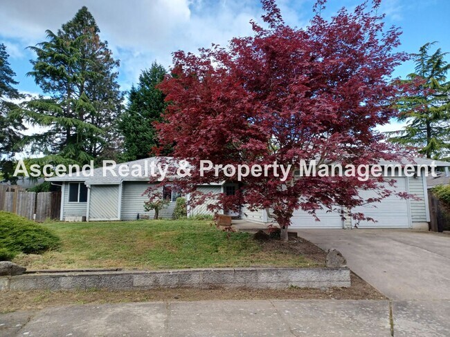 Building Photo - Remodeled Ranch on CuldeSac Large Fenced B...