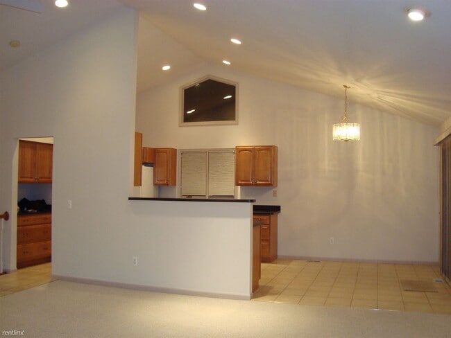 Building Photo - 2 br, 2 bath House - 26218 Orchard Lake Rd
