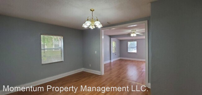 Foto del edificio - 3 br, 1 bath House - 3603 E. 26th Ave.