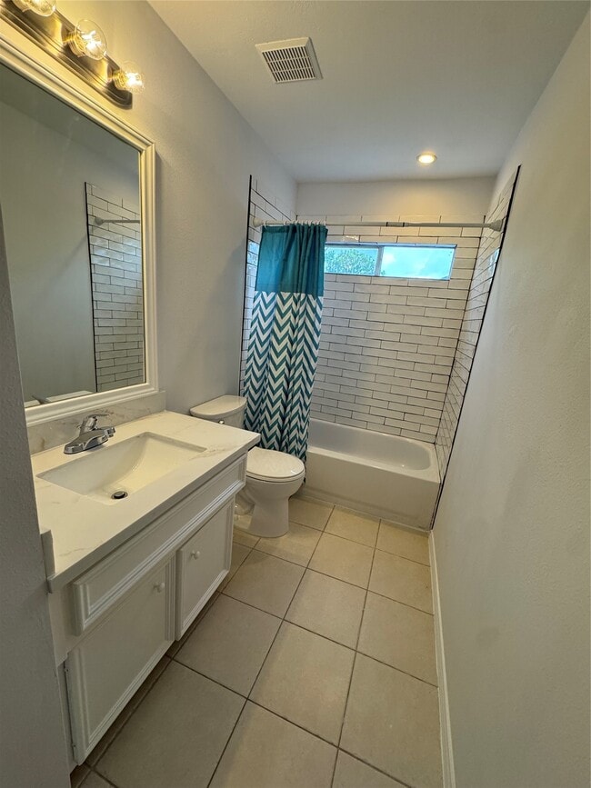 Building Photo - 3139 Summerland Dr