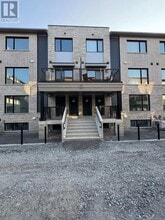 Building Photo - 707 Arcadian Private