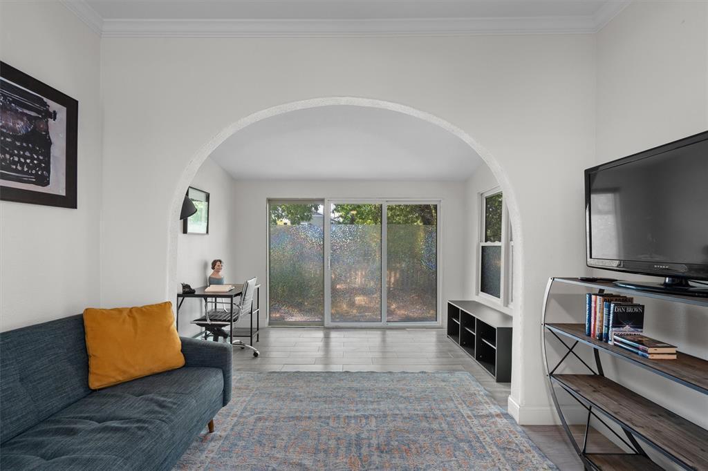 Foto principal - 5412 Nelray Blvd